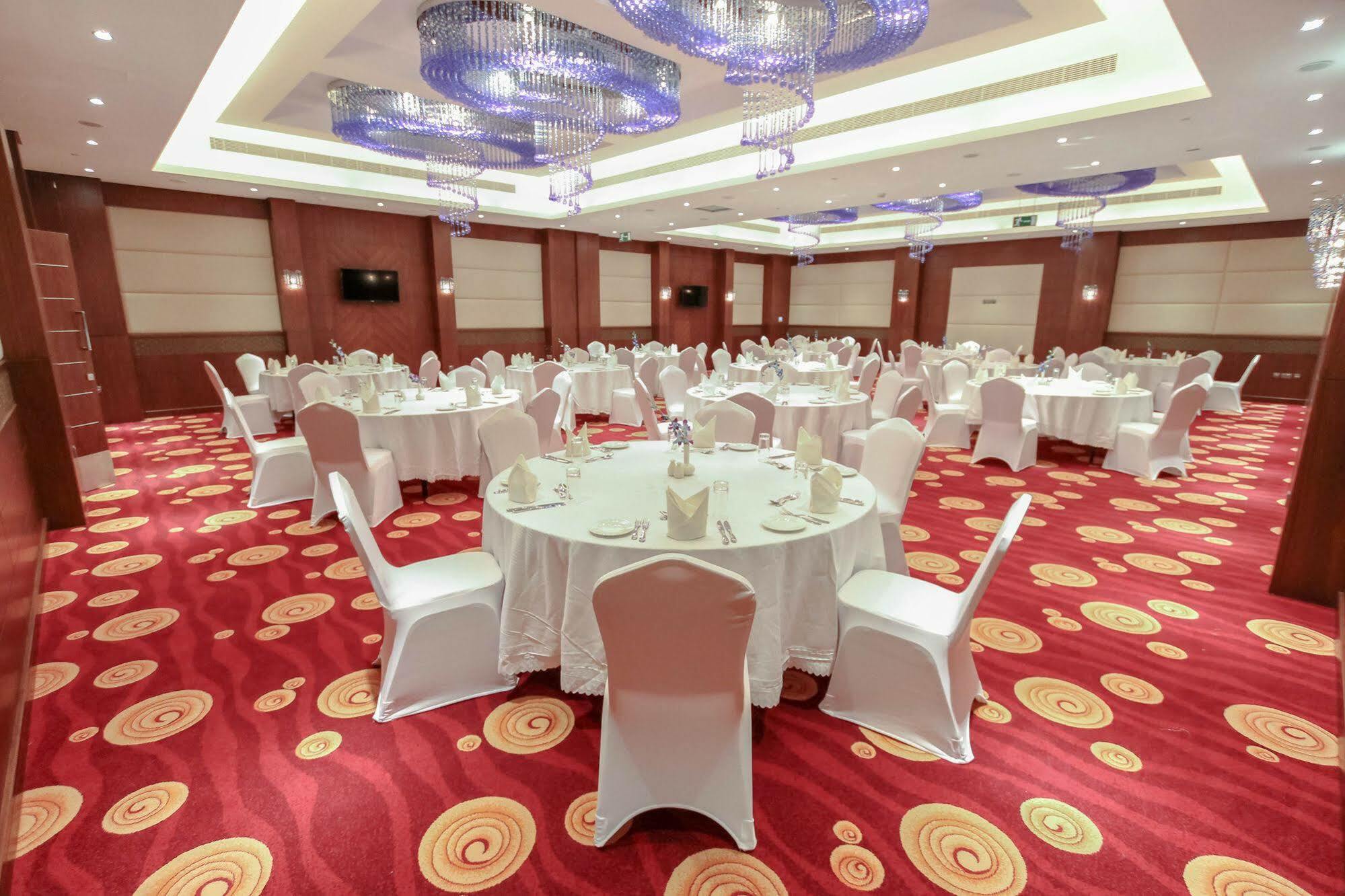 Danat Capital Hotel Abu Dhabi Exterior photo